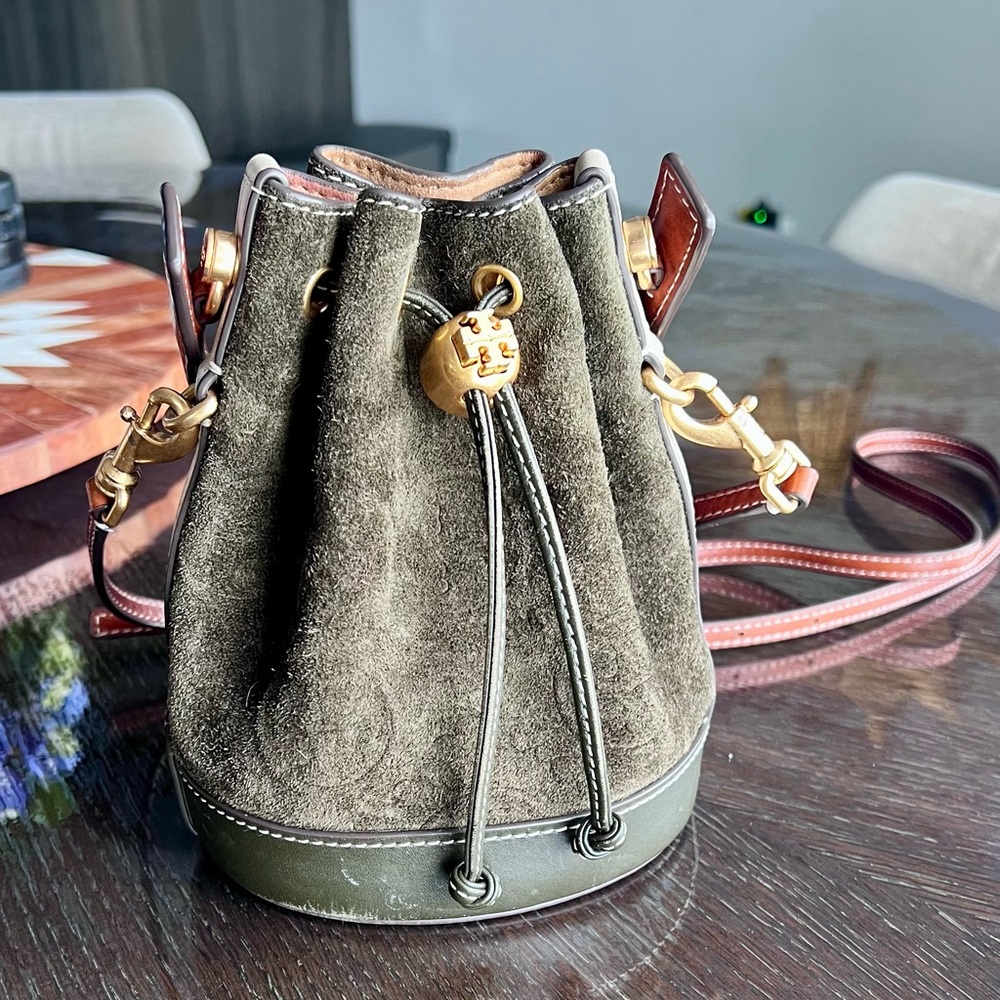 Elegant Suede Bucket Bag